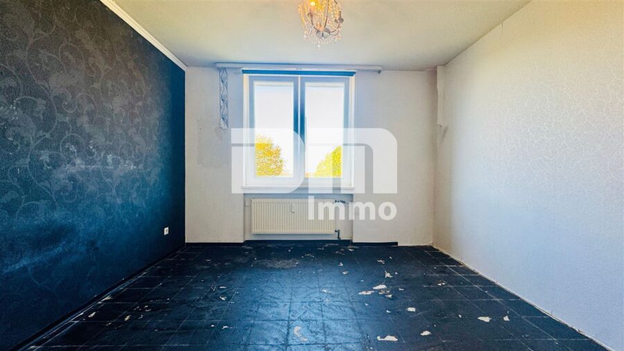 Gepflegte Dreizimmerwohnung mit Loggia in idyllischer Ortsrandlage /Campusnähe - Schlafzimmer